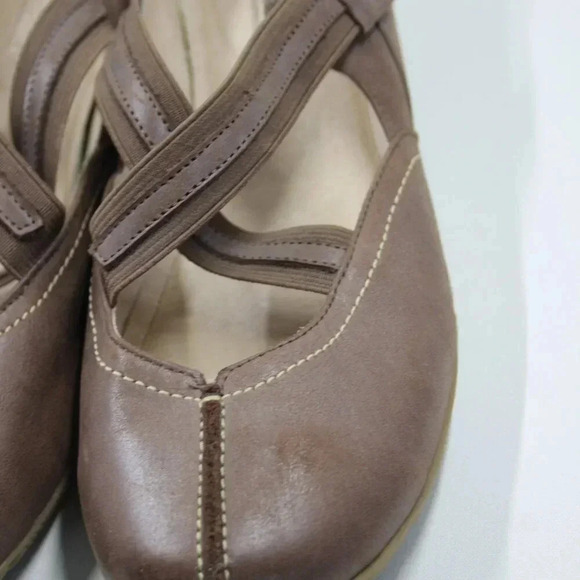 Blondo Small Wedge Leather Upper Ballet Flats w/ 2 Elastic Cross Straps Sze 7.5W - Picture 2 of 15